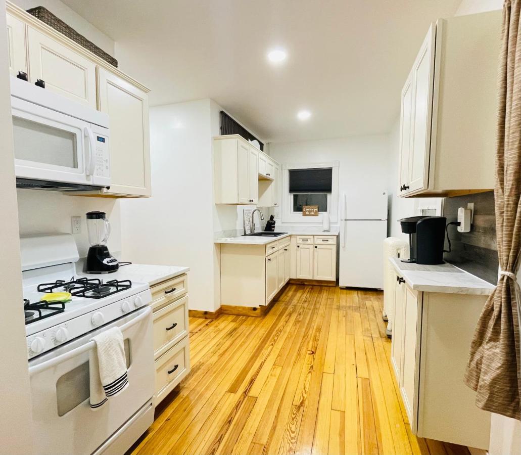 Delightful 2Br Apartment With Balcony - 15 Min From Mohegan Sun- Foxwoods Casinos & Mystic 뉴런던 외부 사진
