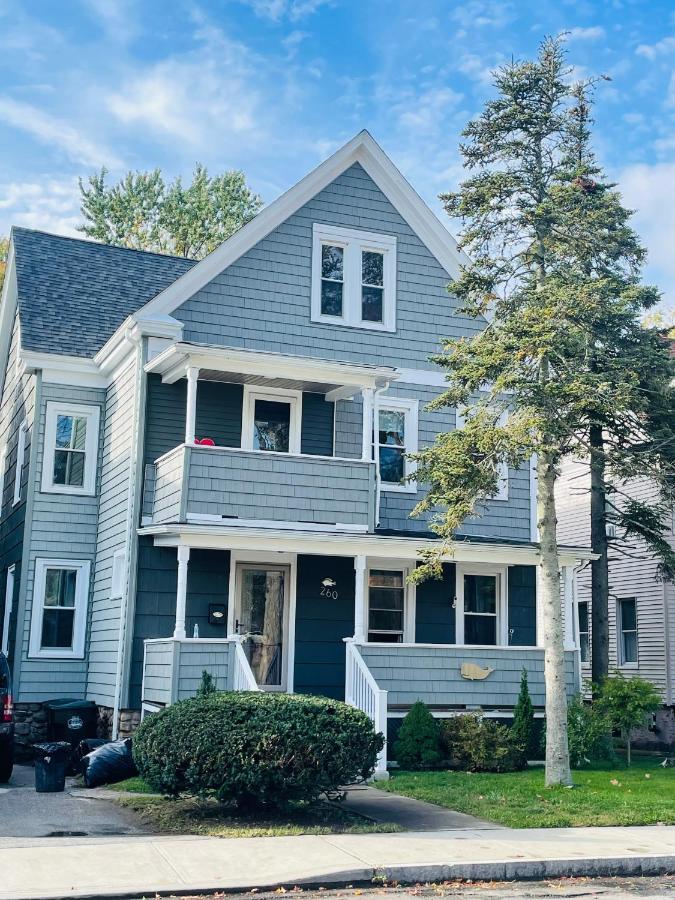 Delightful 2Br Apartment With Balcony - 15 Min From Mohegan Sun- Foxwoods Casinos & Mystic 뉴런던 외부 사진