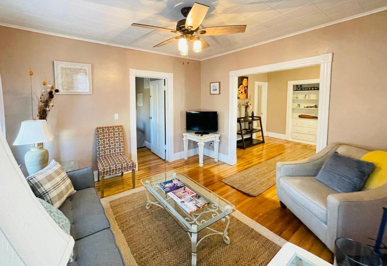 Delightful 2Br Apartment With Balcony - 15 Min From Mohegan Sun- Foxwoods Casinos & Mystic 뉴런던 외부 사진
