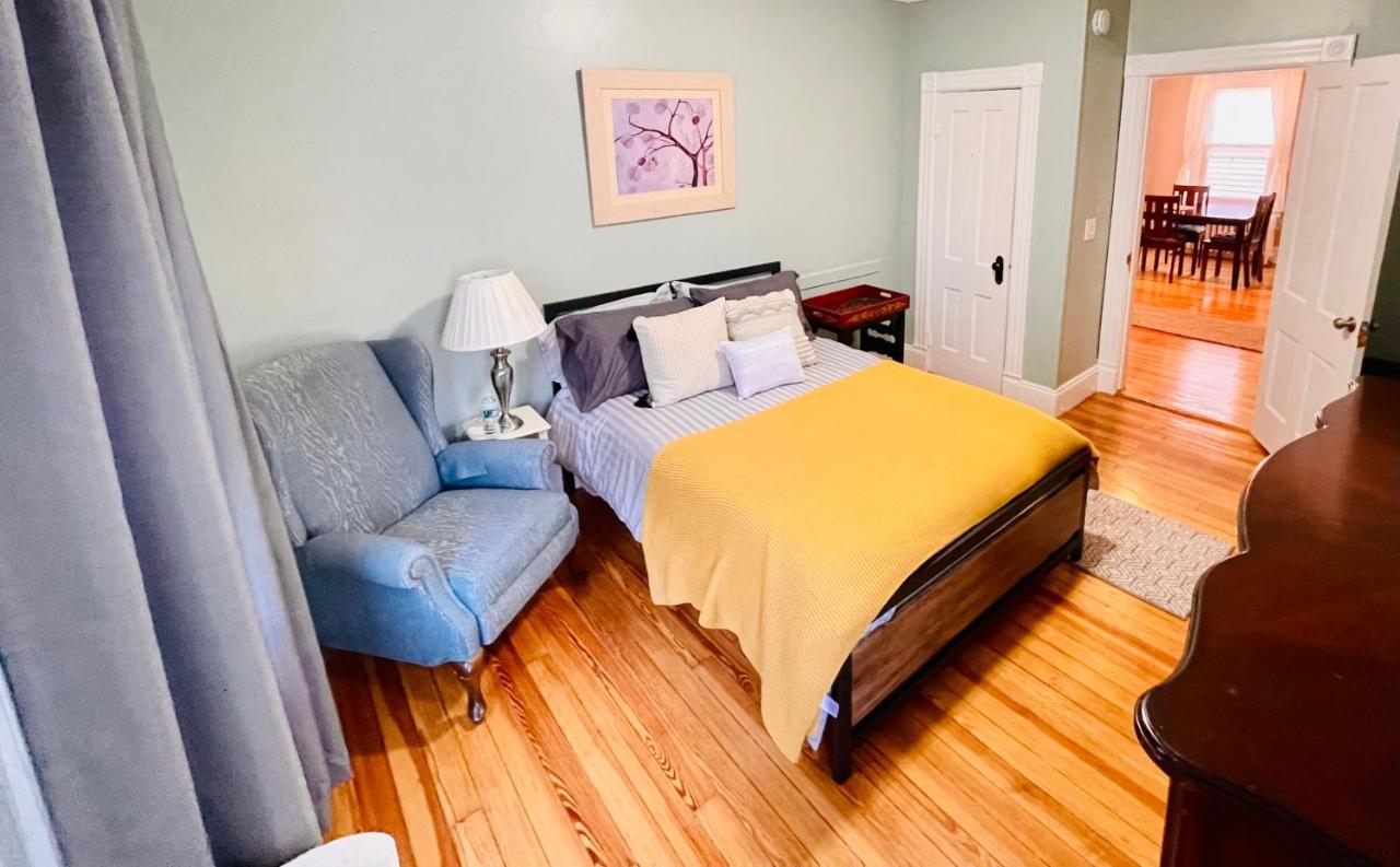 Delightful 2Br Apartment With Balcony - 15 Min From Mohegan Sun- Foxwoods Casinos & Mystic 뉴런던 외부 사진