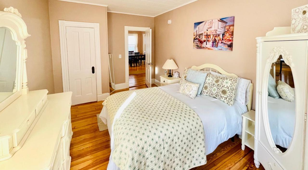 Delightful 2Br Apartment With Balcony - 15 Min From Mohegan Sun- Foxwoods Casinos & Mystic 뉴런던 외부 사진