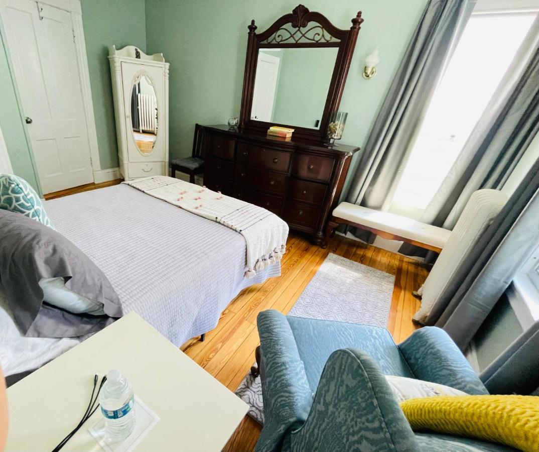 Delightful 2Br Apartment With Balcony - 15 Min From Mohegan Sun- Foxwoods Casinos & Mystic 뉴런던 외부 사진