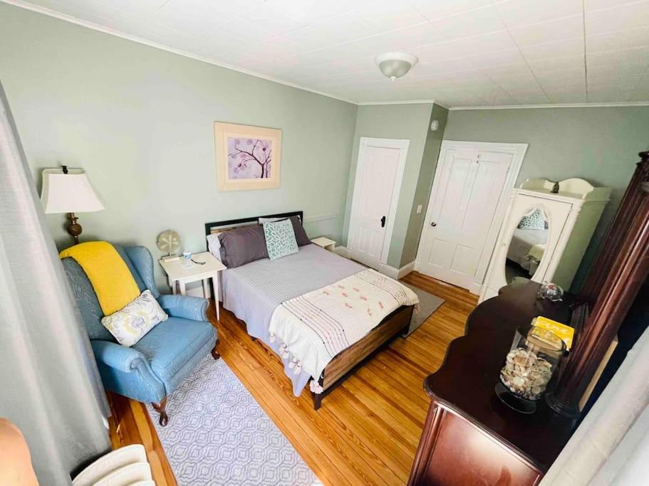 Delightful 2Br Apartment With Balcony - 15 Min From Mohegan Sun- Foxwoods Casinos & Mystic 뉴런던 외부 사진