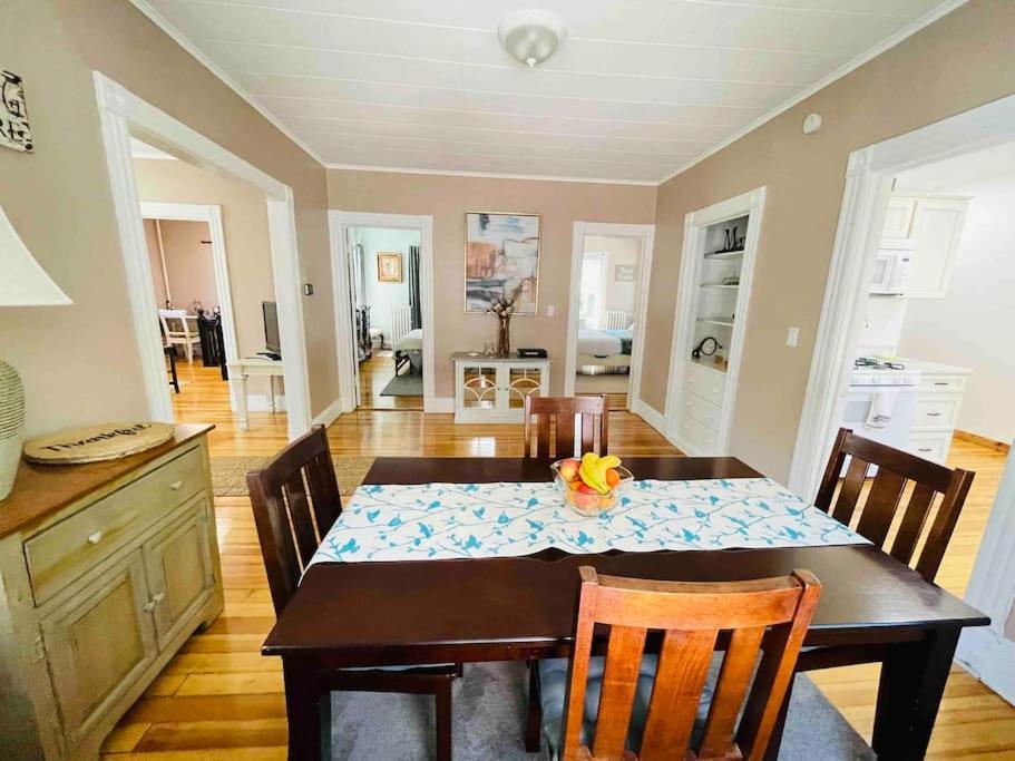 Delightful 2Br Apartment With Balcony - 15 Min From Mohegan Sun- Foxwoods Casinos & Mystic 뉴런던 외부 사진