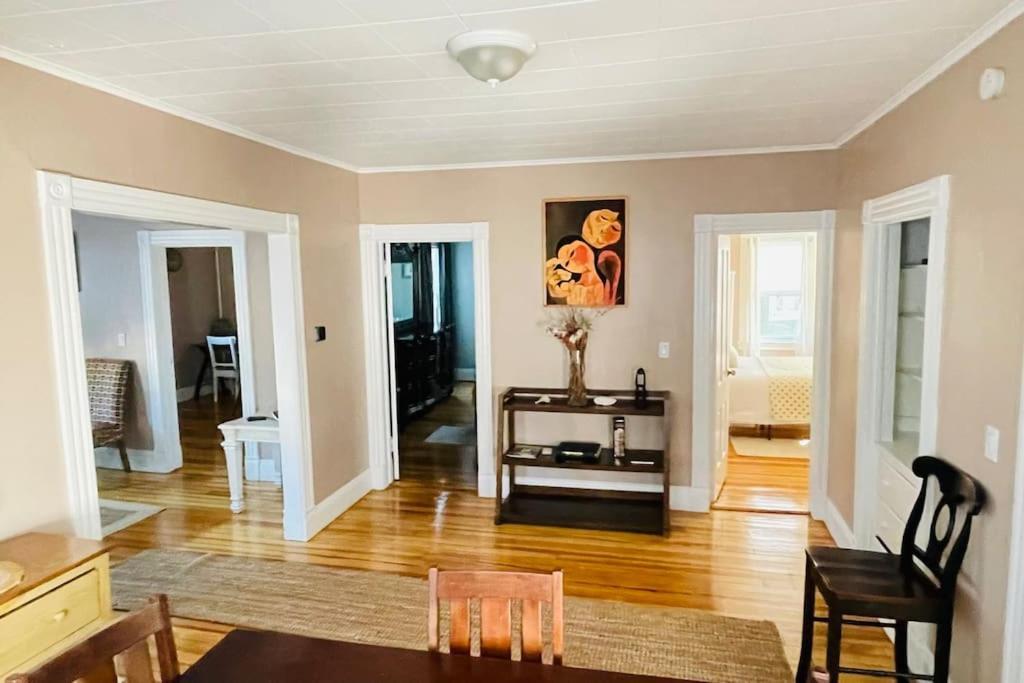 Delightful 2Br Apartment With Balcony - 15 Min From Mohegan Sun- Foxwoods Casinos & Mystic 뉴런던 외부 사진