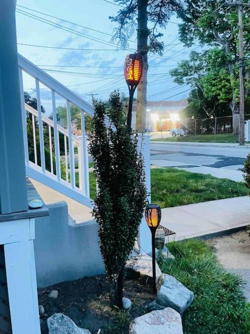 Delightful 2Br Apartment With Balcony - 15 Min From Mohegan Sun- Foxwoods Casinos & Mystic 뉴런던 외부 사진